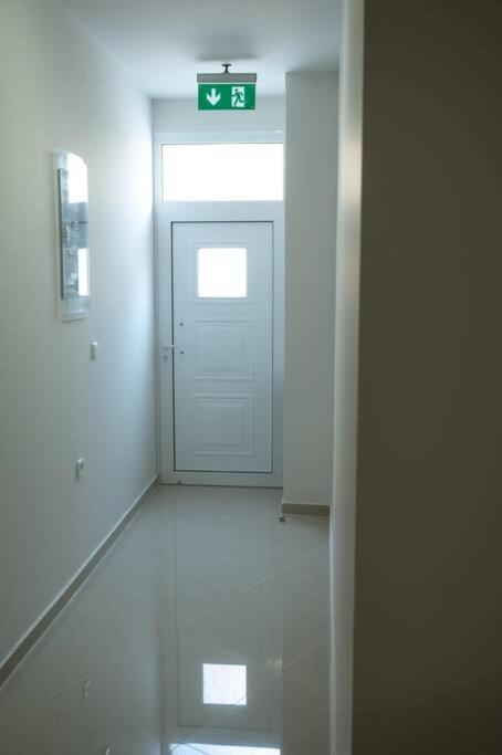 Anesis Airport Rooms 204 Koropíon Eksteriør billede